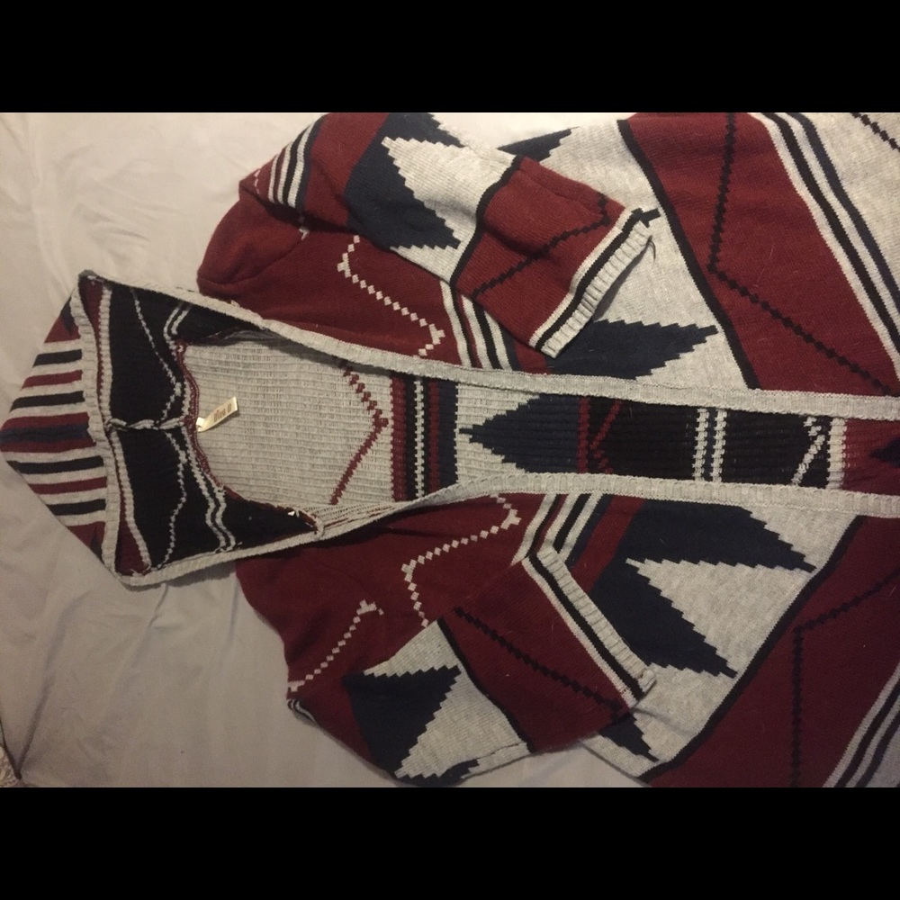 Hooded cape with asymmetrical hem :)